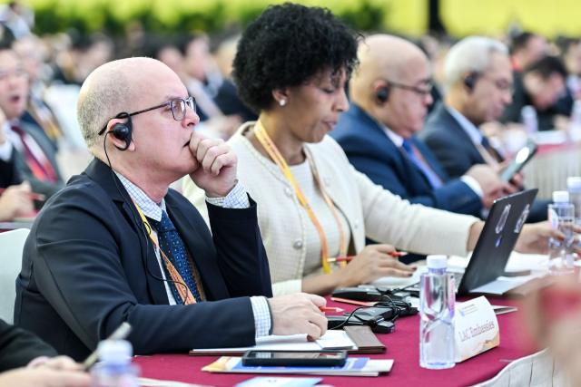 (251103) -- ZHENGZHOU, Nov. 3, 2025 (Xinhua) -- Guests attend the 18th China-LAC Business Summit in Zhengzhou, central China's Henan Province, Nov. 3, 2025. TO GO WITH "Chinese, LAC business leaders forge deeper ties at summit" (Xinhua)