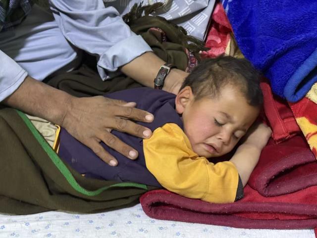 (251103) -- AIBAK CITY(AFGHANISTAN), Nov. 3, 2025 (Xinhua) -- Photo taken on Nov. 3, 2025 shows a injured child at a hospital in Aibak City, the capital of Samangan Province, Afghanistan. An earthquake in northern Afghanistan has left 24 people dead and more than 630 injured, most of them with minor injuries, Afghanistan's National Disaster Management Authority said on Monday. (Photo by Saifurahman Safi/Xinhua)