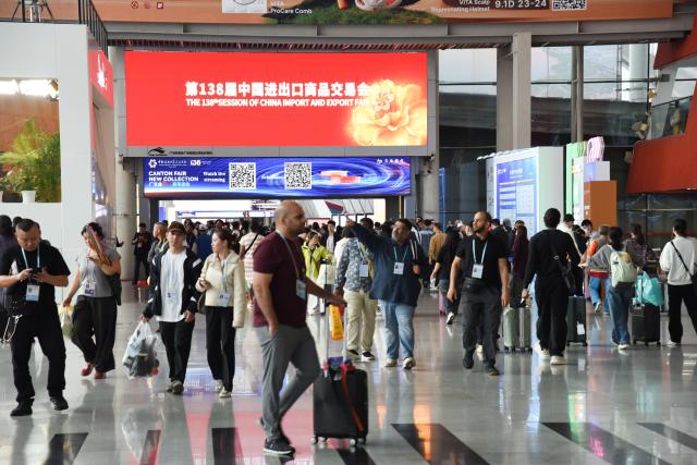 (251104) -- GUANGZHOU, Nov. 4, 2025 (Xinhua) -- This photo taken on Nov. 4, 2025 shows the 138th edition of the China Import and Export Fair in Guangzhou, south China's Guangdong Province. The 138th Canton Fair, known officially as the China Import and Export Fair, came to a close on Tuesday in Guangzhou, the capital city of south China's Guangdong Province, having seen a record number of overseas buyers attend. (Xinhua/Hong Zehua)