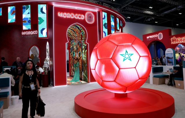 (251104) -- LONDON, Nov. 4, 2025 (Xinhua) -- People visit the booth of Morocco during the World Travel Market (WTM) London 2025 in London, Britain, Nov. 4, 2025. The WTM London 2025 opened on Tuesday and will continue until Thursday. (Xinhua/Li Ying)
