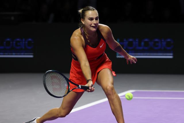(251105) -- RIYADH, Nov. 5, 2025 (Xinhua) -- Aryna Sabalenka of Belarus returns a ball during the round robin match against Jessica Pegula of the United States at WTA Finals tennis tournament in Riyadh, Saudi Arabia, on Nov. 4, 2025. (Xinhua/Luo Chen)