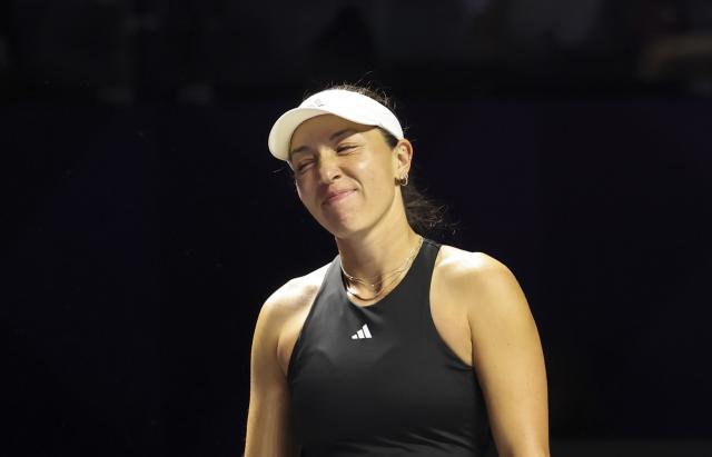 (251105) -- RIYADH, Nov. 5, 2025 (Xinhua) -- Jessica Pegula of the United States reacts during the round robin match against Aryna Sabalenka of Belarus at WTA Finals tennis tournament in Riyadh, Saudi Arabia, on Nov. 4, 2025. (Xinhua/Luo Chen)