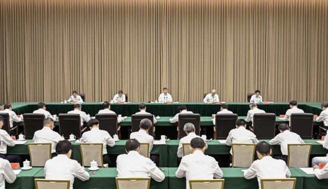 (251106) -- SANYA, Nov. 6, 2025 (Xinhua) -- Chinese President Xi Jinping, also general secretary of the Communist Party of China (CPC) Central Committee and chairman of the Central Military Commission, hears a work report on the building of the Hainan Free Trade Port (FTP) and delivers an important speech in Sanya, south China's Hainan Province, Nov. 6, 2025. (Xinhua/Shen Hong)