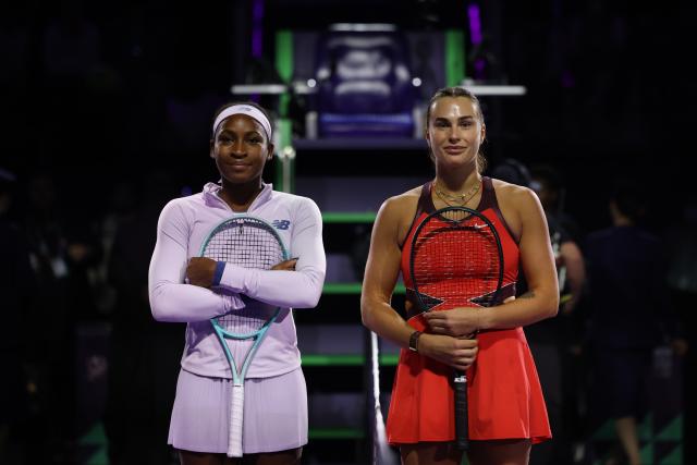 (251107) -- RIYADH, Nov. 7, 2025 (Xinhua) -- Aryna Sabalenka (R) of Belarus and Coco Gauff of the United States pose for photos before their round robin match at WTA Finals tennis tournament in Riyadh, Saudi Arabia, Nov. 6, 2025. (Xinhua/Luo Chen)