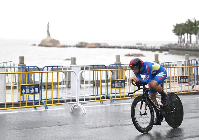 (251107) -- ZHUHAI, Nov. 7, 2025 (Xinhua) -- Lyu Neng of Shanghai competes during the men's individual time trial of cycling road at China's 15th National Games in Zhuhai, south China's Guangdong Province, Nov. 7, 2025. (Xinhua/Lian Zhen)
