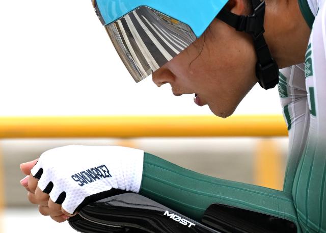(251107) -- ZHUHAI, Nov. 7, 2025 (Xinhua) -- Zhang Hao of Hainan competes during the women's individual time trial of cycling road at China's 15th National Games in Zhuhai, south China's Guangdong Province, Nov. 7, 2025. (Xinhua/Lian Zhen)