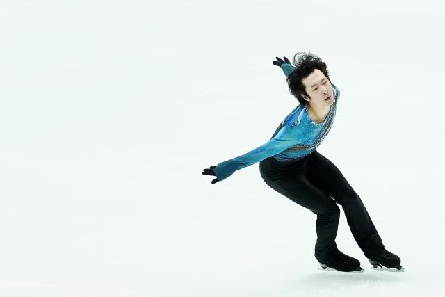 (251107) -- OSAKA, Nov. 7, 2025 (Xinhua) -- Jin Boyang of China performs during the men's short program at ISU Grand Prix of Figure Skating NHK Trophy 2025 in Osaka, Japan, Nov. 7, 2025. (Xinhua/Jia Haocheng)