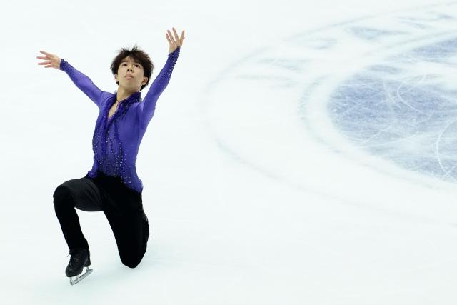 (251107) -- OSAKA, Nov. 7, 2025 (Xinhua) -- Sato Shun of Japan performs during the men's short program at ISU Grand Prix of Figure Skating NHK Trophy 2025 in Osaka, Japan, Nov. 7, 2025. (Xinhua/Jia Haocheng)