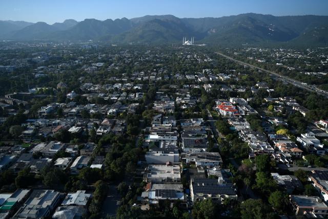 (251107) -- ISLAMABAD, Nov. 7, 2025 (Xinhua) -- This photo taken on Nov. 6, 2025 shows the city view of Islamabad, Pakistan. (Photo by Ahmad Kamal/Xinhua)