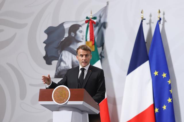 (251107) -- MEXICO CITY, Nov. 7, 2025 (Xinhua) -- French President Emmanuel Macron speaks during a joint press conference with Mexican President Claudia Sheinbaum at the National Palace in Mexico City, Mexico on Nov. 7, 2025. (Photo by Daniel Augusto/Xinhua)