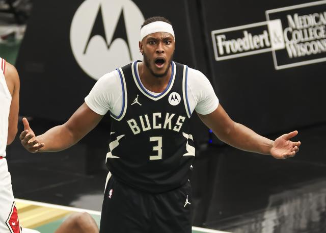(251108) -- MILWAUKEE, Nov. 8, 2025 (Xinhua) -- Milwaukee Bucks' Myles Turner reacts during the 2025-2026 NBA regular season game between Milwaukee Bucks and Chicago Bulls in Milwaukee, the United States, on Nov. 7, 2025. (Photo by Joel Lerner/Xinhua)