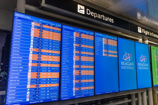 (251108) -- ARLINGTON, Nov. 8, 2025 (Xinhua) -- This photo taken on Nov. 7, 2025 shows a flight information board at Ronald Reagan Washington National Airport in Arlington, Virginia, the United States. Over 1,000 U.S. flights were canceled on Friday as a reduction in air traffic took effect amid an air traffic controller staffing shortage during the longest federal government shutdown in U.S. history.
  U.S. flight-tracking website FlightAware showed that as of 5 p.m. Friday, 4,309 flights had been delayed and 1,002 canceled.
  Transportation Secretary Sean Duffy said Friday that flight reductions could go as high as 20 percent if the government shutdown drags on. (Xinhua/Hu Yousong)