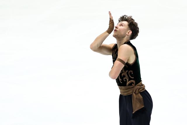 (251108) -- OSAKA, Nov. 8, 2025 (Xinhua) -- Lukas Britschgi of Switzerland performs during the men's free skating at ISU Grand Prix of Figure Skating NHK Trophy 2025 in Osaka, Japan, Nov. 8, 2025. (Xinhua/Jia Haocheng)