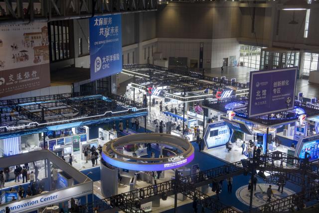 (251109) -- SHANGHAI, Nov. 9, 2025 (Xinhua) -- This photo shows the Innovation Incubation Special Section during the eighth China International Import Expo (CIIE) in east China's Shanghai, Nov. 9, 2025. The Innovation Incubation Special Section at this year's CIIE provides participating global startups and talents with technological innovation resources and cooperation opportunities to jointly explore and develop the Chinese market. (Xinhua/Ding He)