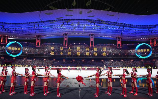 (251109) -- GUANGZHOU, Nov. 9, 2025 (Xinhua) -- Artists perform before the opening ceremony of China's 15th National Games in Guangzhou, south China's Guangdong Province, Nov. 9, 2025. (Xinhua/Jiang Han)