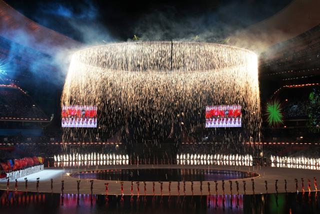 (251109) -- GUANGZHOU, Nov. 9, 2025 (Xinhua) -- Fireworks are seen during the opening ceremony of China's 15th National Games in Guangzhou, south China's Guangdong Province, Nov. 9, 2025. (Xinhua/Sun Fei)