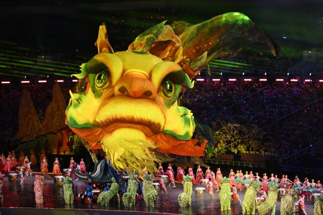 (251109) -- GUANGZHOU, Nov. 9, 2025 (Xinhua) -- Artists perform during the opening ceremony of China's 15th National Games in Guangzhou, south China's Guangdong Province, Nov. 9, 2025. (Xinhua/Hu Huhu)