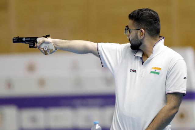 (251109) -- CAIRO, Nov. 9, 2025 (Xinhua) -- Anish Anish of India competes during the 25m rapid fire pistol men's final of shooting at the 2025 ISSF World Championship Rifle/Pistol in Cairo, Egypt, on Nov. 9, 2025. (Xinhua/Ahmed Gomaa)