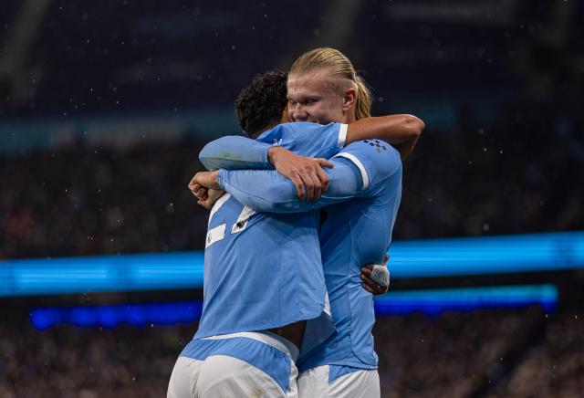 (251110) -- MANCHESTER, Nov. 10, 2025 (Xinhua) -- Manchester City's Erling Haaland (R) celebrates after scoring the first goal during the English Premier League match between Manchester City FC and Liverpool FC in Manchester, Britain, on Nov. 9, 2025. (Xinhua)
FOR EDITORIAL USE ONLY. NOT FOR SALE FOR MARKETING OR ADVERTISING CAMPAIGNS. NO USE WITH UNAUTHORIZED AUDIO, VIDEO, DATA, FIXTURE LISTS, CLUB/LEAGUE LOGOS OR "LIVE" SERVICES. ONLINE IN-MATCH USE LIMITED TO 45 IMAGES, NO VIDEO EMULATION. NO USE IN BETTING, GAMES OR SINGLE CLUB/LEAGUE/PLAYER PUBLICATIONS.
