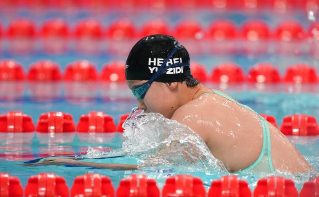 (251110) -- SHENZHEN, Nov. 10, 2025 (Xinhua) -- Yu Zidi of Hebei competes during the women's 200m individual medley preliminary of swimming event at China's 15th National Games in Shenzhen, south China's Guangdong Province, Nov. 10, 2025. (Xinhua/Xia Yifang)