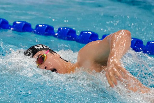 (251110) -- SHENZHEN, Nov. 10, 2025 (Xinhua) -- Pan Zhanle of Zhejiang competes during the men's 400m freestyle final of swimming event at China's 15th National Games in Shenzhen, south China's Guangdong Province, Nov. 10, 2025. (Xinhua/Xia Yifang)