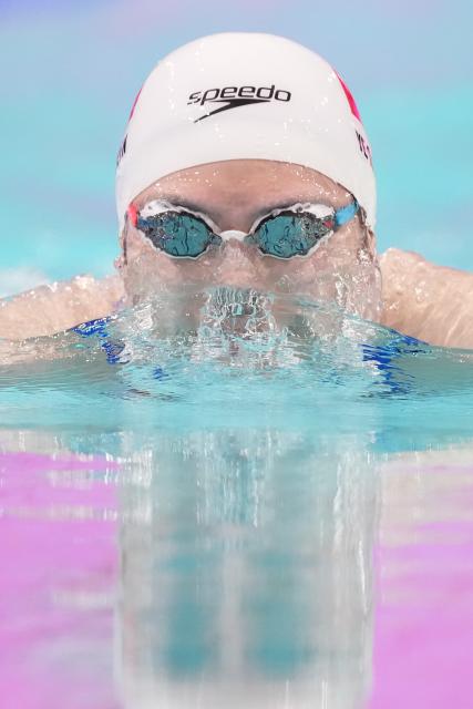 (251111) -- SHENZHEN, Nov. 11, 2025 (Xinhua) -- Ye Shiwen of Zhejiiang competes during the women's 100m breaststroke preliminary of swimming event at China's 15th National Games in Shenzhen, south China's Guangdong Province, Nov. 11, 2025. (Xinhua/Xue Yuge)