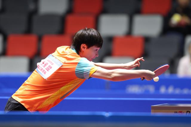 (251111) -- MACAO, Nov. 11, 2025 (Xinhua) -- Wang Manyu returns a ball during the table tennis women's singles round of 32 match between Wang Manyu of Heilongjiang and Fan Siqi of Shandong at China's 15th National Games in Macao, south China, Nov. 11, 2025. (Xinhua/Liu Xu)