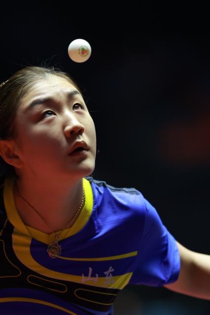 (251112) -- MACAO, Nov. 12, 2025 (Xinhua) -- Chen Meng serves during the table tennis women's singles round of 16 match between Chen Meng of Shandong and He Zhuojia of Hebei at China's 15th National Games in Macao, south China, Nov. 12, 2025. (Xinhua/Liu Xu)
