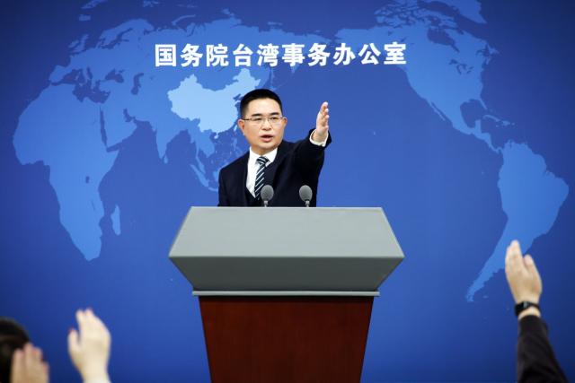 (251112) -- BEIJING, Nov. 12, 2025 (Xinhua) -- Chen Binhua, a spokesperson for the Taiwan Affairs Office of the State Council, gestures at a press conference in Beijing, capital of China, Nov. 12, 2025. (Xinhua/Pan Xu)