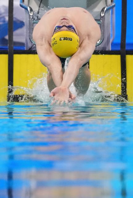 (251112) -- SHENZHEN, Nov. 12, 2025 (Xinhua) -- Xu Jiayu of Zhejiang competes during the men's 100m backstroke final of swimming at China's 15th National Games in Shenzhen, south China's Guangdong Province, Nov. 12, 2025. (Xinhua/Xue Yuge)