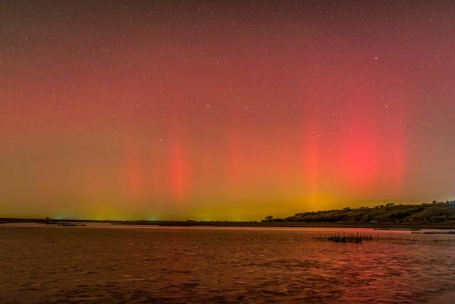 (251113) -- HARBIN, Nov. 13, 2025 (Xinhua) -- This photo taken on Nov. 12, 2025 shows the aurora seen in Daqing City, northeast China's Heilongjiang Province. (Photo by Liu Wei/Xinhua)