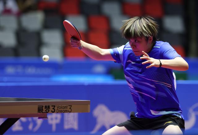 (251114) -- MACAO, Nov. 14, 2025 (Xinhua) -- Wang Yidi of Liaoning competes against Guo Yan of Sichuan during the women's team group D match of table tennis between Liaoning and Sichuan at China's 15th National Games in Macao, south China, Nov. 14, 2025. (Xinhua/Sun Fanyue)