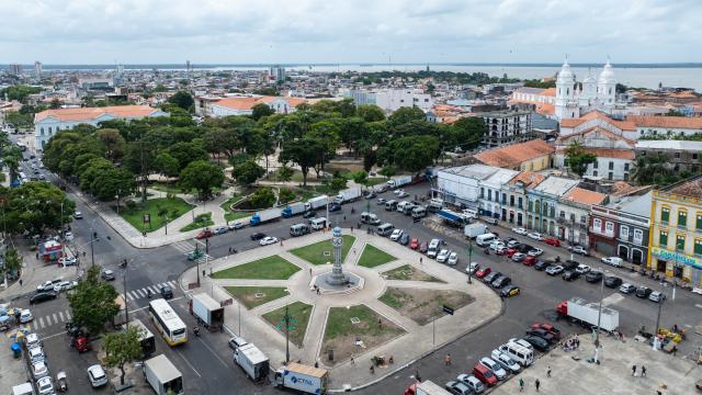 (251114) -- BELEM, Nov. 14, 2025 (Xinhua) -- An aerial drone photo taken on Nov. 13, 2025 shows a view of the Praça da República (Republic Square) in Belem, Brazil.
  The 30th United Nations climate change conference (COP30) opened here on Monday and will last until Nov. 21. (Xinhua/Wang Tiancong)