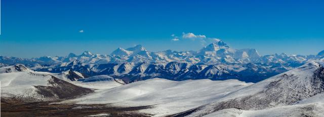 (251114) -- TINGRI, Nov. 14, 2025 (Xinhua) -- A drone photo taken on Nov. 13, 2025 shows a view of the Himalayas in Tingri County of Xigaze, southwest China's Xizang Autonomous Region. (Xinhua/Jiang Fan)