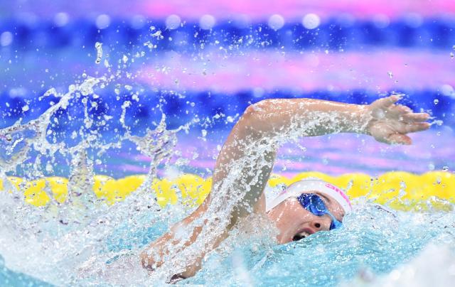 (251114) -- SHENZHEN, Nov. 14, 2025 (Xinhua) -- Siobhan Bernadette Haughey of Hong Kong competes during the women's 100m freestyle semifinal of swimming at China's 15th National Games in Shenzhen, south China's Guangdong Province, Nov. 14, 2025. (Xinhua/Chen Yichen)