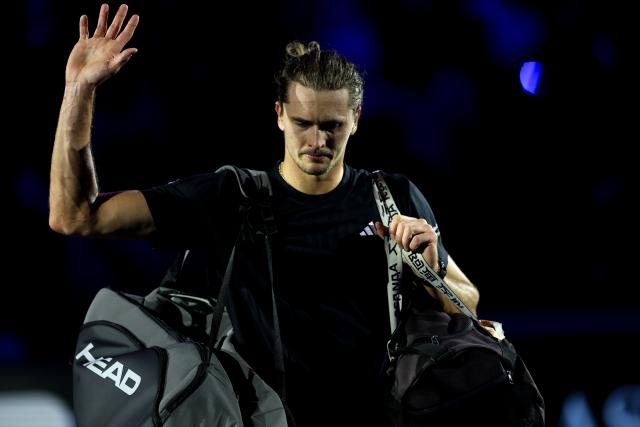 (251115) -- TURIN, Nov. 15, 2025 (Xinhua) -- Alexander Zverev waves to the spectators after the men's singles round robin match between Alexander Zverev of Germany and Felix Auger-Aliassime of Canada at the ATP Finals tennis tournament in Turin, Italy, on Nov. 14, 2025. (Xinhua/Li Jing)