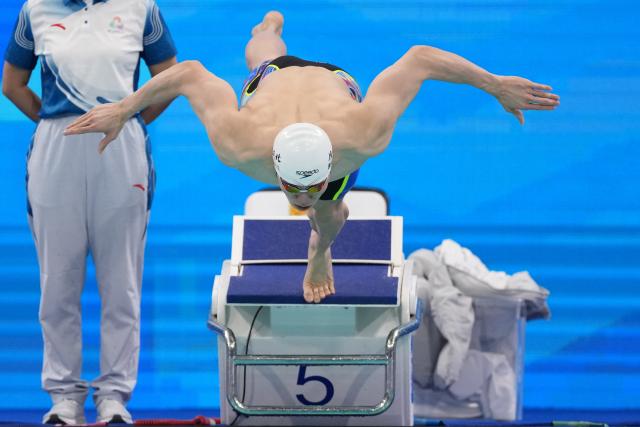 (251115) -- SHENZHEN, Nov. 15, 2025 (Xinhua) -- Sun Jiajun of Hubei competes during the men's 100m butterfly preliminary of swimming at China's 15th National Games in Shenzhen, south China's Guangdong Province, Nov. 15, 2025. (Xinhua/Xue Yuge)