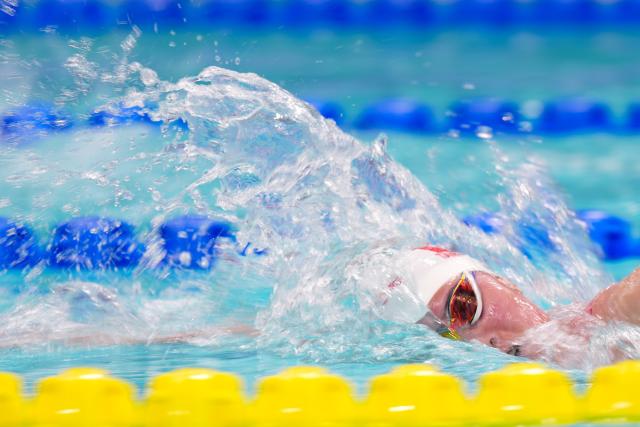 (251115) -- SHENZHEN, Nov. 15, 2025 (Xinhua) -- Tang Muhan of Guangdong competes during the women's 800m freestyle preliminary of swimming at China's 15th National Games in Shenzhen, south China's Guangdong Province, Nov. 15, 2025. (Xinhua/Xue Yuge)