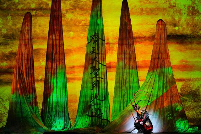 (251115) -- SAN FRANCISCO, Nov. 15, 2025 (Xinhua) -- Chinese Opera The Monkey King holds its final dressed rehearsal in San Francisco, the United States, on Nov. 12, 2025. The world premiere of The Monkey King was staged at the San Francisco Opera on Friday. The performance will stay on in San Francisco until Nov. 30. (Xinhua/Wu Xiaoling)