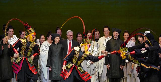 (251115) -- SAN FRANCISCO, Nov. 15, 2025 (Xinhua) -- The cast and crew of Chinese opera The Monkey King answer curtain call after the premiere of the opera in San Francisco, the United States, on Nov. 14, 2025. The world premiere of The Monkey King was staged at the San Francisco Opera on Friday. The performance will stay on in San Francisco until Nov. 30. (Xinhua/Wu Xiaoling)
