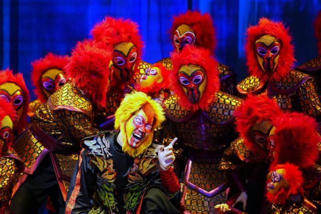(251115) -- SAN FRANCISCO, Nov. 15, 2025 (Xinhua) -- Chinese Opera The Monkey King holds its final dressed rehearsal in San Francisco, the United States, on Nov. 12, 2025. The world premiere of The Monkey King was staged at the San Francisco Opera on Friday. The performance will stay on in San Francisco until Nov. 30. (Xinhua/Wu Xiaoling)