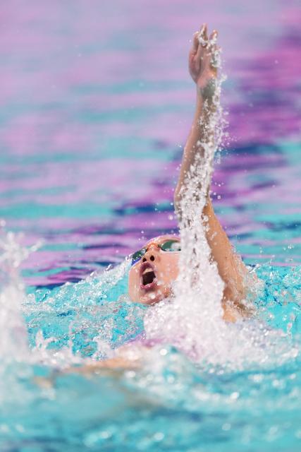 (251116) -- SHENZHEN, Nov. 16, 2025 (Xinhua) -- Peng Xuwei of Hubei competes during the women's 200m backstroke final of swimming at China's 15th National Games in Shenzhen, south China's Guangdong Province, Nov. 16, 2025. (Xinhua/Tenzin Nyida)