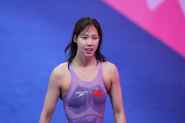 (251116) -- SHENZHEN, Nov. 16, 2025 (Xinhua) -- Peng Xuwei of Hubei reacts after the women's 200m backstroke final of swimming at China's 15th National Games in Shenzhen, south China's Guangdong Province, Nov. 16, 2025. (Xinhua/Du Yu)