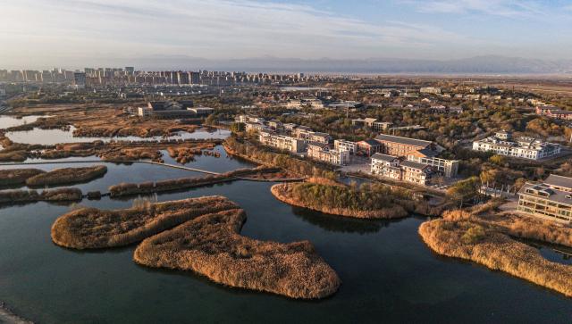(251116) -- BEIJING, Nov. 16, 2025 (Xinhua) -- An aerial drone photo taken on Nov. 16, 2025 shows the scenery of the Zhangye National Wetland Park in Zhangye City, northwest China's Gansu Province. (Photo by Chen Li/Xinhua)