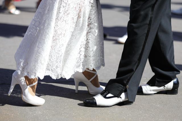 (251117) -- MEXICO CITY, Nov. 17, 2025 (Xinhua) -- People attend a public danzon dance event at Zocalo Square in Mexico City, capital of Mexico, on Nov. 16, 2025. (Xinhua/Francisco Canedo)