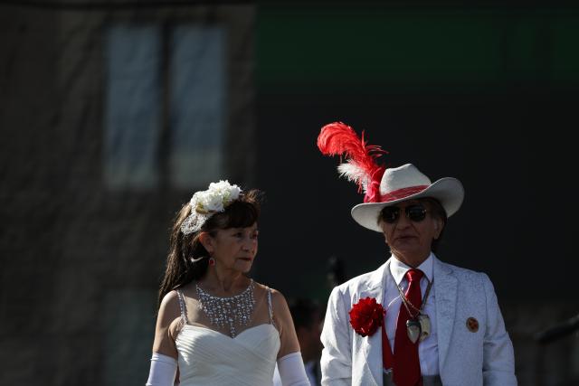 (251117) -- MEXICO CITY, Nov. 17, 2025 (Xinhua) -- People attend a public danzon dance event at Zocalo Square in Mexico City, capital of Mexico, on Nov. 16, 2025. (Xinhua/Francisco Canedo)