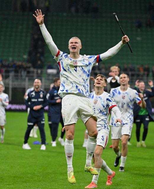 (251117) -- MILAN, Nov. 17, 2025 (Xinhua) -- Erling Haaland (front) of Norway celebrates after during the 2026 World Cup European Qualifiers match between Italy and Norway in Milan, Italy, Nov. 16, 2025. (Photo by Alberto Lingria/Xinhua)