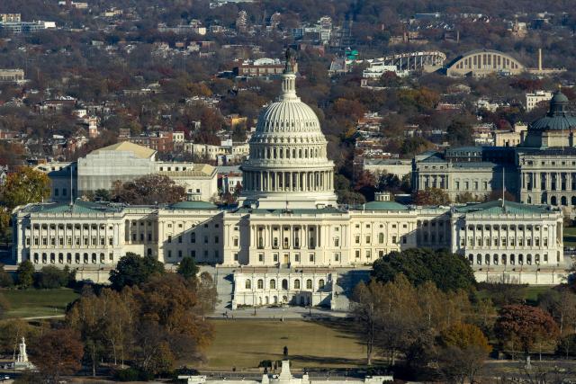(251117) -- WASHINGTON, Nov. 17, 2025 (Xinhua) -- The photo taken from atop the Washington Monument on Nov. 17, 2025 shows U.S. Capitol building in Washington, D.C., the United States. (Xinhua/Hu Yousong)