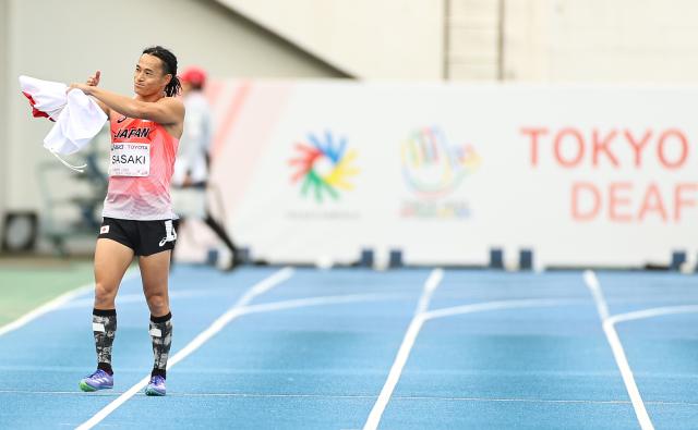 (251118) -- TOKYO, Nov. 18, 2025 (Xinhua) -- Sasaki Takuma of Japan reacts after the men's 100m final of athletics at the 25th Summer Deaflympics Tokyo 2025 in Tokyo, Japan, Nov. 18, 2025. (Xinhua/Jia Haocheng)