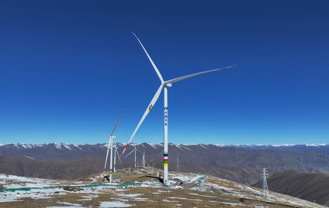 (251118) -- LHASA, Nov. 18, 2025 (Xinhua) -- This photo taken on Nov. 15, 2025 shows a view of a wind farm built by the Xizang branch of Huadian New Energy Group Co., Ltd. in Qonggyai County, southwest China's Xizang Autonomous Region. The wind power project equipped with the largest single-capacity turbines in Xizang was connected to the grid on Monday, marking a breakthrough in the region's new energy development.
   TO GO WITH "Xizang wind farm with largest single-capacity turbines connected to grid" (Xizang branch of Huadian New Energy Group Co., Ltd./Handout via Xinhua)
